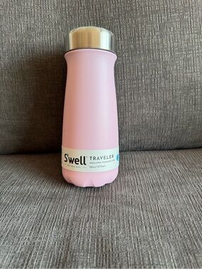 Excellent S'well Traveler Insulated Bottle NWT